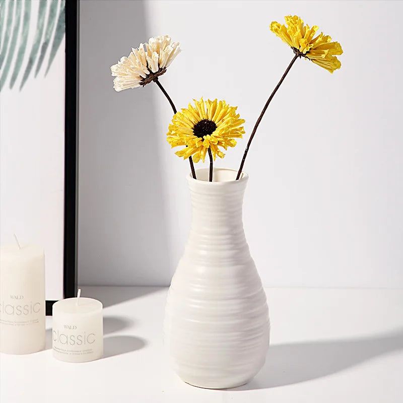 Jarrón Escandinavo de Plástico – Decoración Moderna para el Hogar