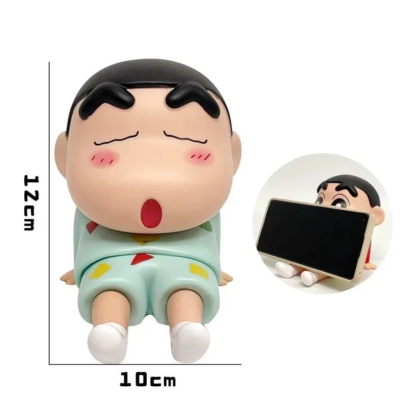 Figura de Crayon Shin-Chan – Soporte para Teléfono y Decoración de Escritorio